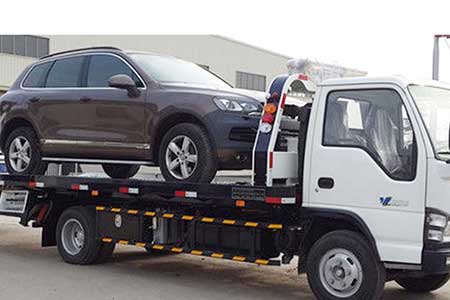 高速道路救援-拖车北京汽车救援现场维修