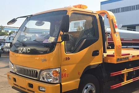 安徽救援公司-的道路救援拖车多少钱|汽车维修费用