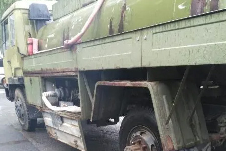 安徽亳州汽车维修搭电道路救援附近拖车 流动补胎 换胎